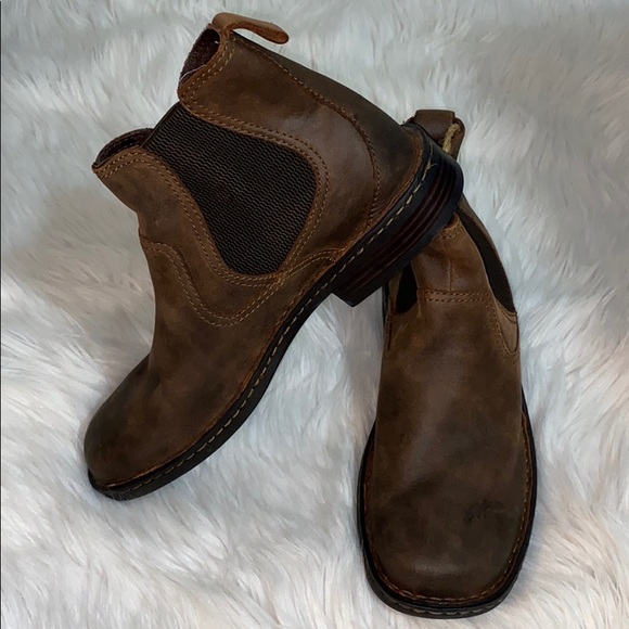 born hemlock boots
